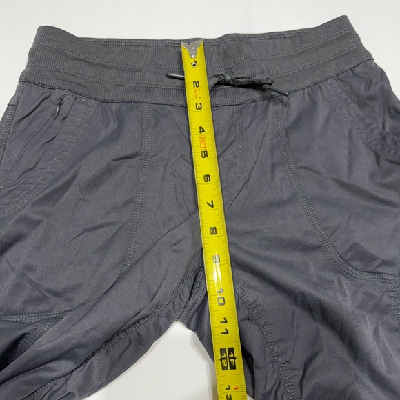 Sku#216 The North Face Women’s Gray Hiking Pants Size Small Elastic Waist - Picture 8 of 8